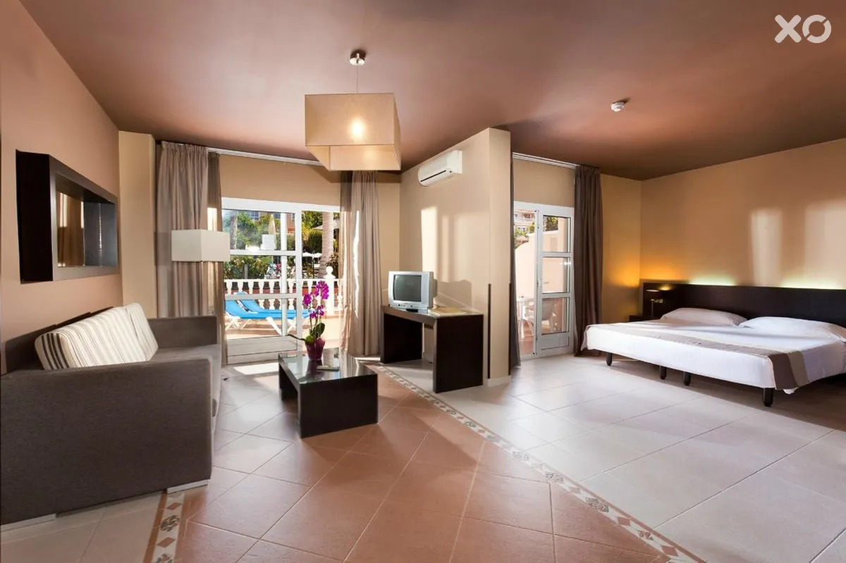 El Duque Aparthotel