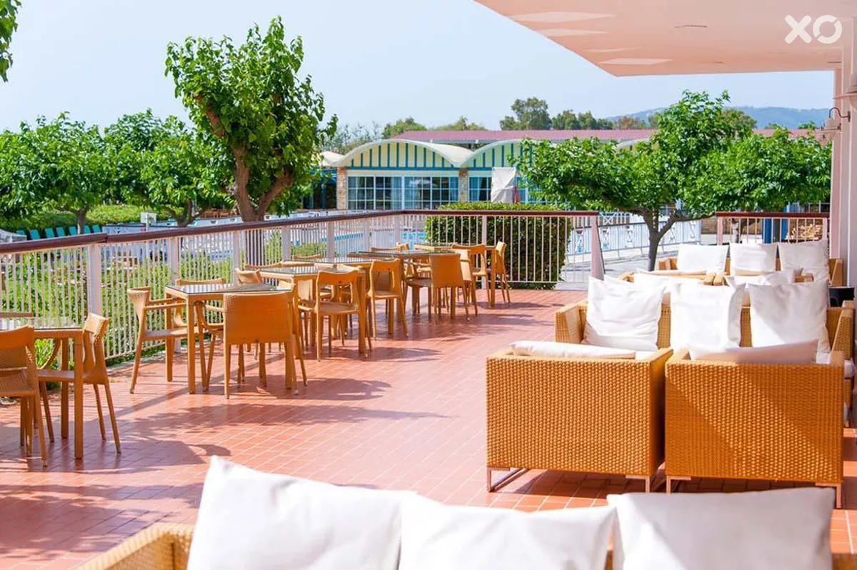 Golden Coast Hotel & Bungalows