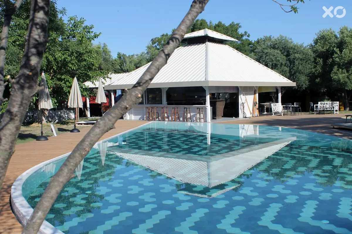 Despotiko Apartment Hotel & Suites
