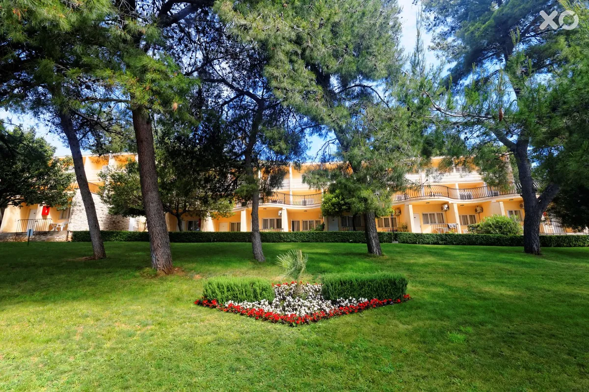 Val Hotel