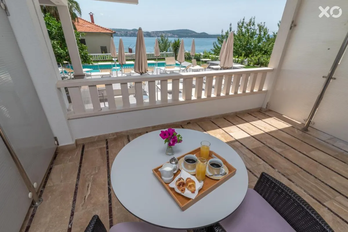 Ana Trogir Villa