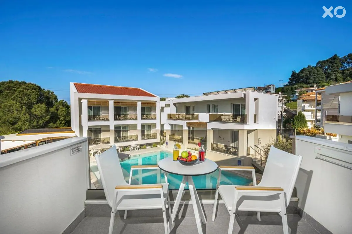 Mirablue Luxury Residences