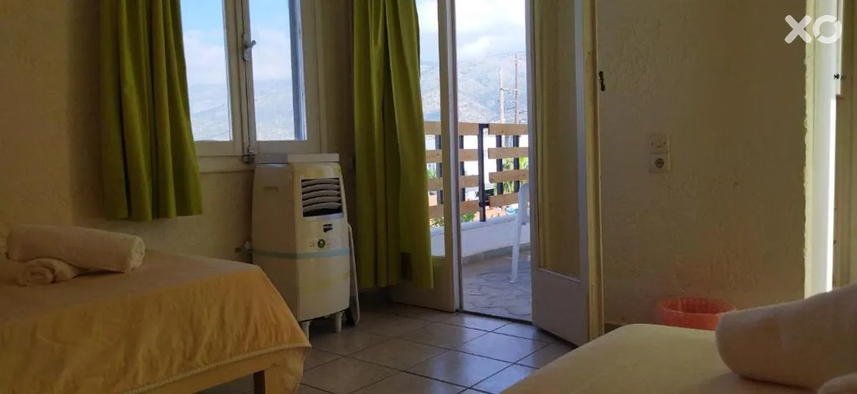 Cleo Rooms