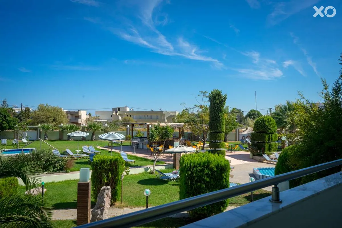 Stamos Hotel