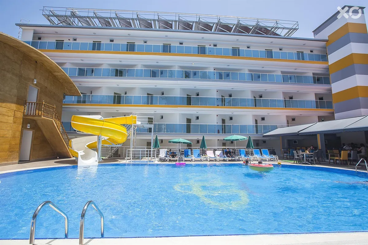 Arsi Enfi City Beach