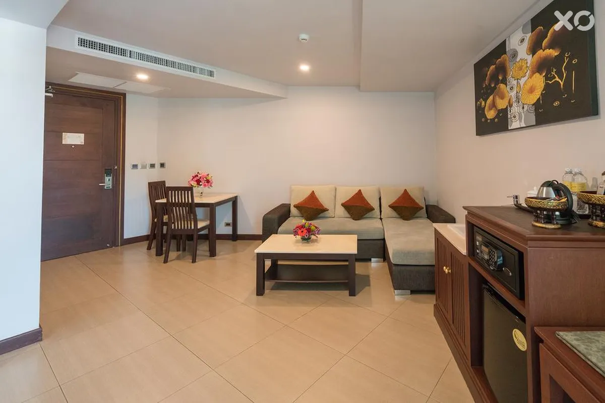 Aiyara Grand Hotel