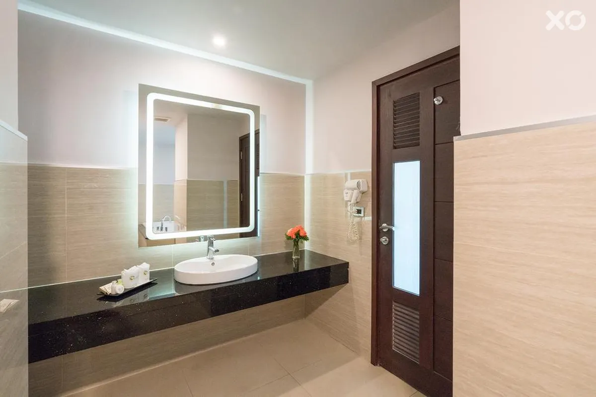 Aiyara Grand Hotel