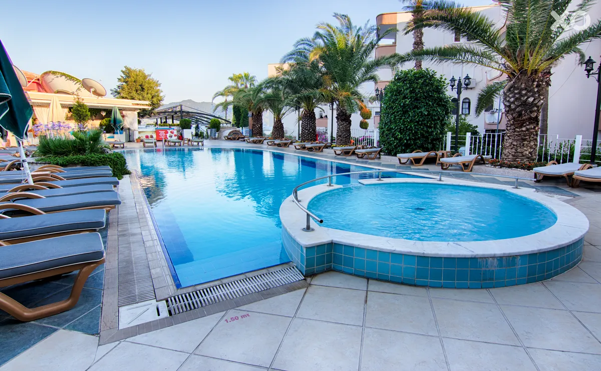 Romance Hotel
