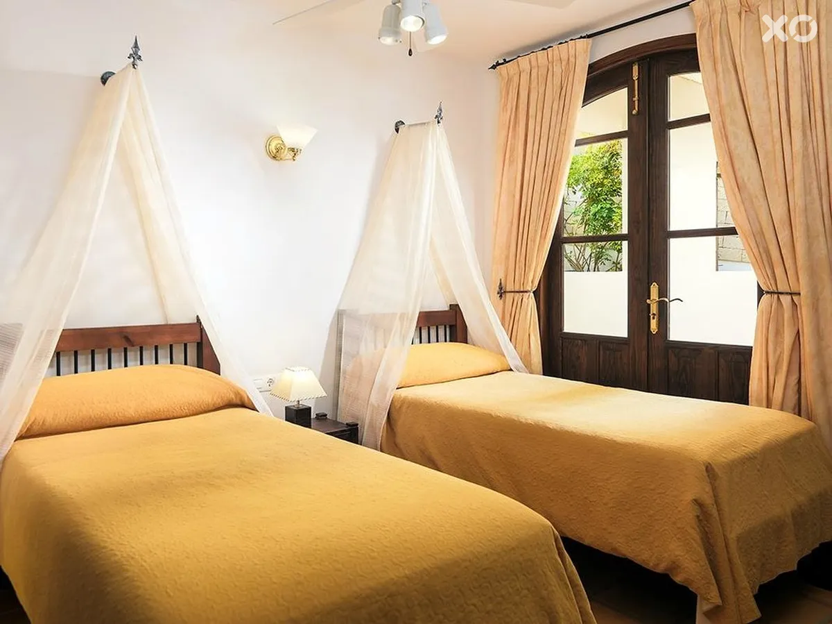 Regency Country Club Apartments & Suites