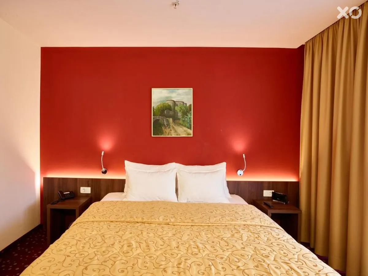 Pine Hotel