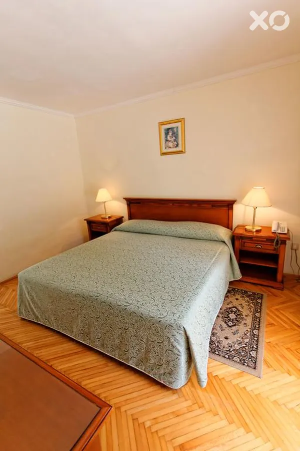 Val Hotel