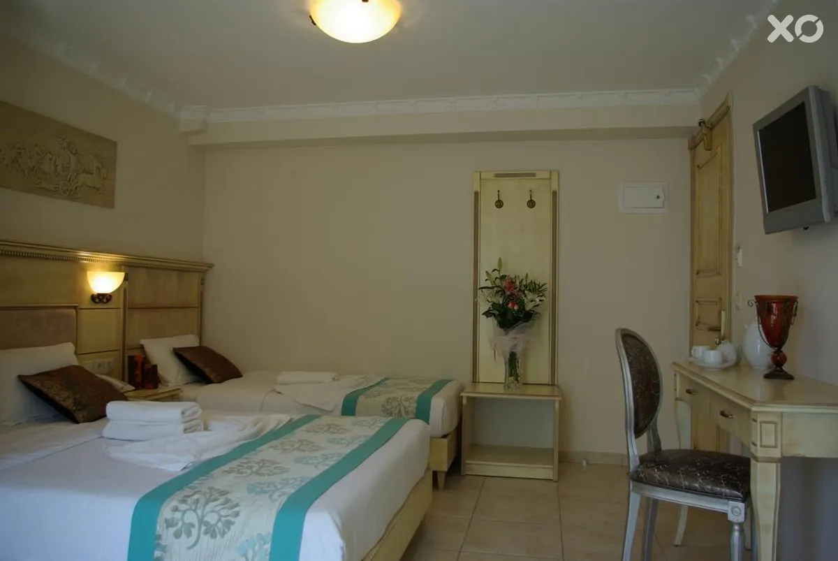Parthenon Hotel