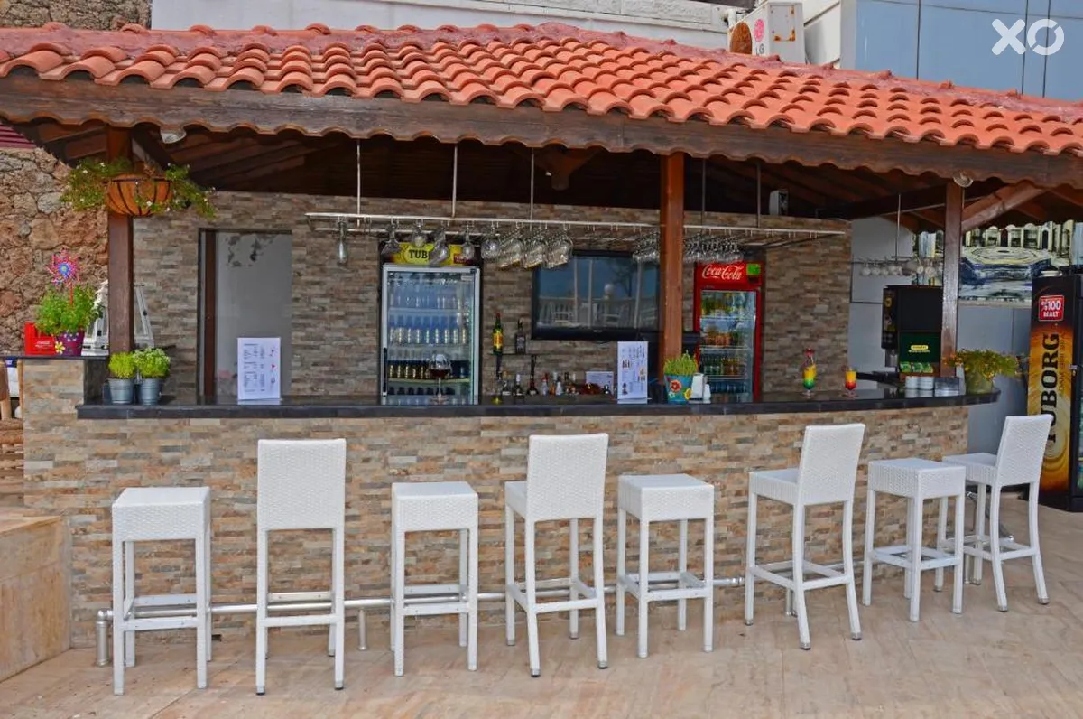 Lara Hotel