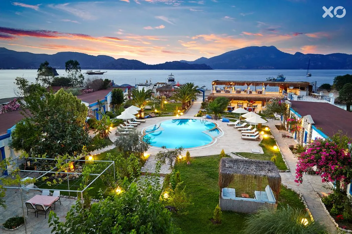 Fi Light Solto Boutique Beach
