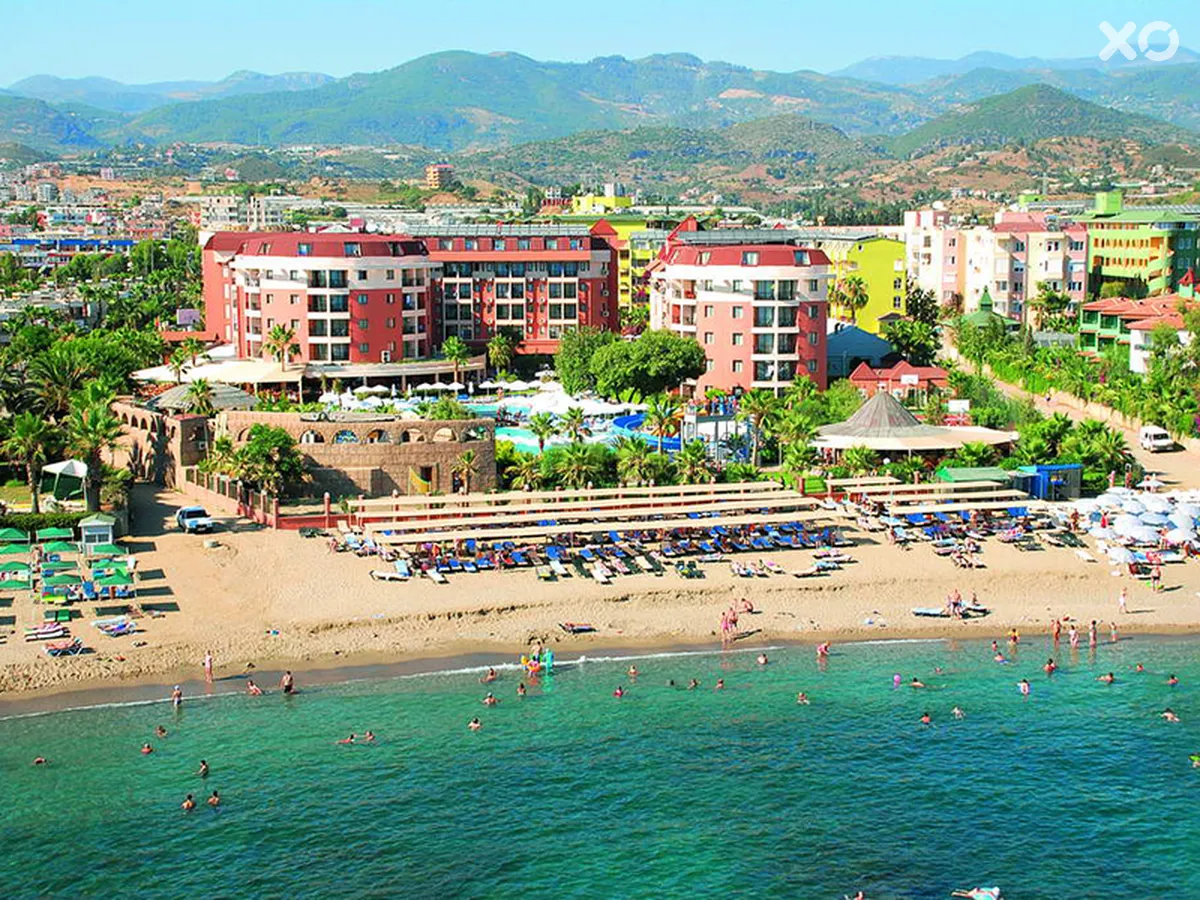Palmeras Beach Hotel