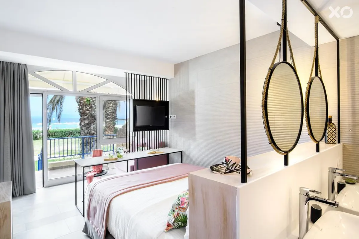Antigoni Beach Resort Hotel & Suites