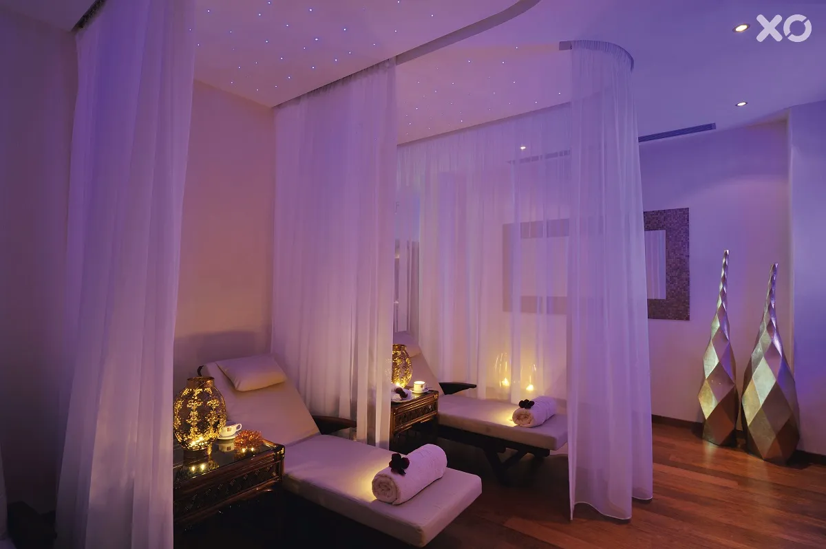 Constantinou Bros Athena Royal Beach Hotel
