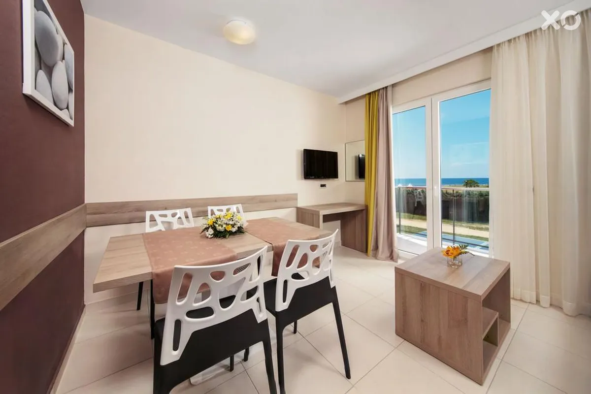 Katoro Plava Laguna Apartments