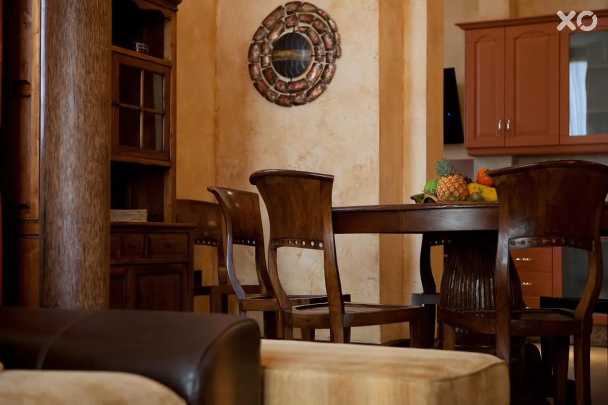 Regency Country Club Apartments & Suites