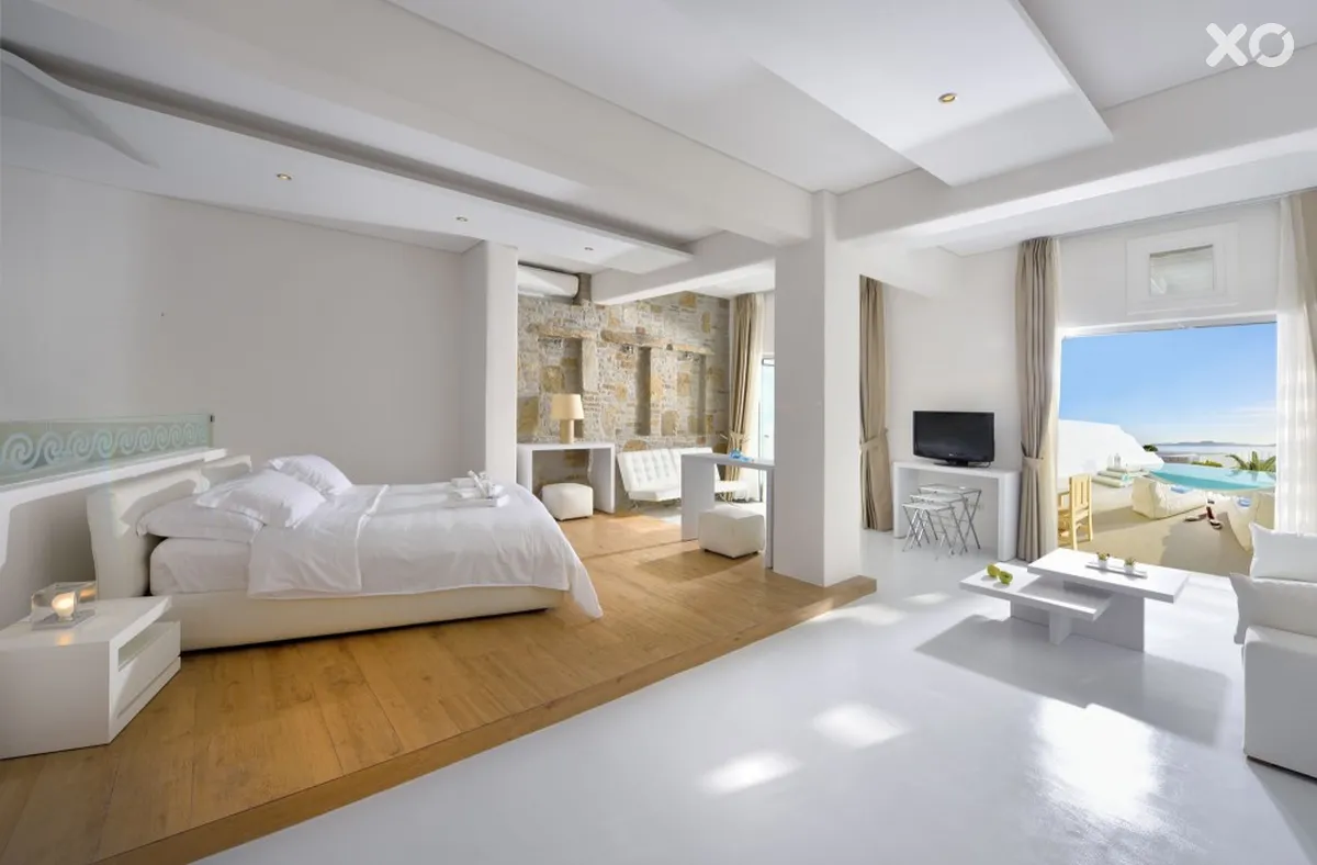 Saint John Hotel & Villas