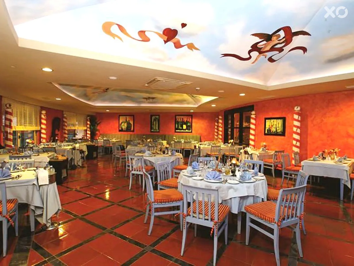 Royal Wings Hotel