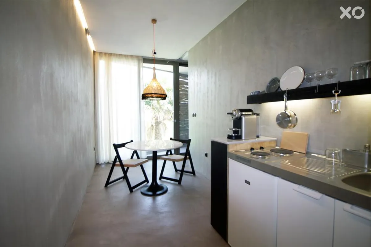Despotiko Apartment Hotel & Suites
