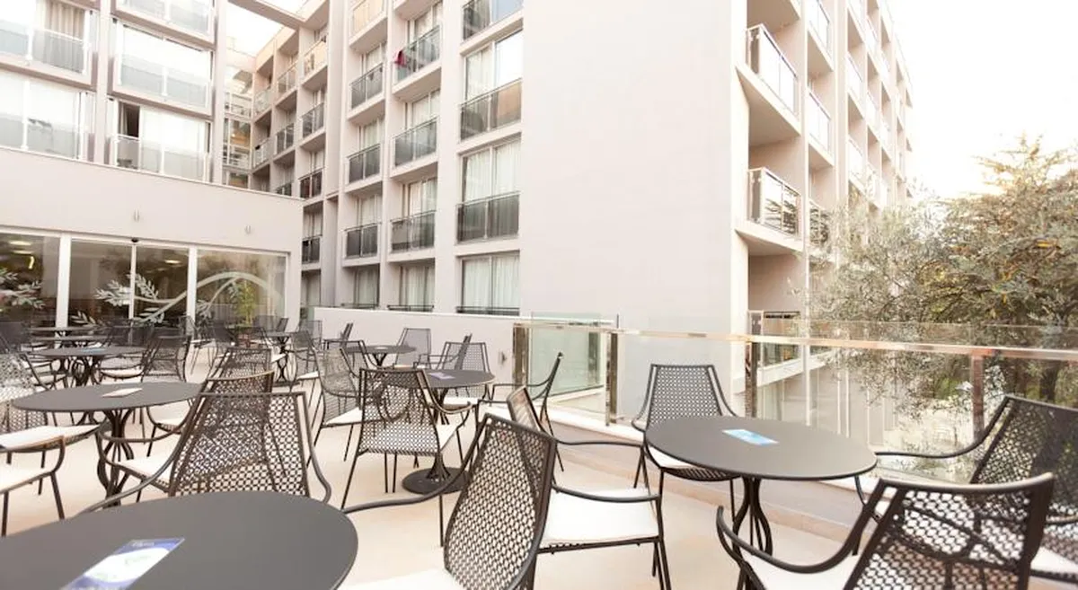 Tara Hotel
