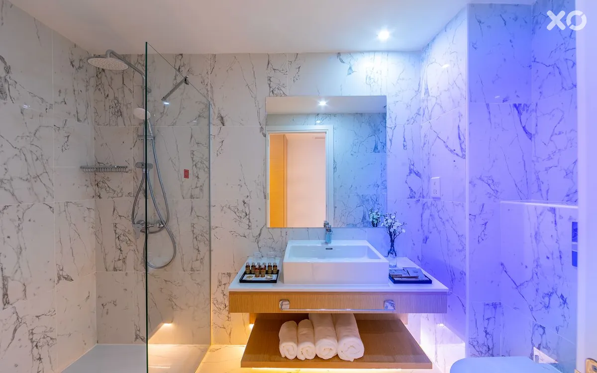 Leonardo Crystal Cove Hotel & Spa by the Sea
