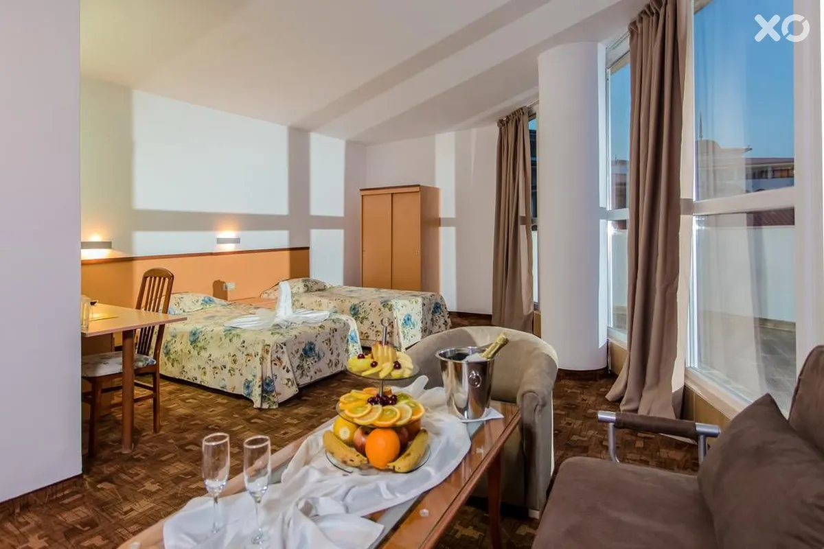 Zenith Hotel
