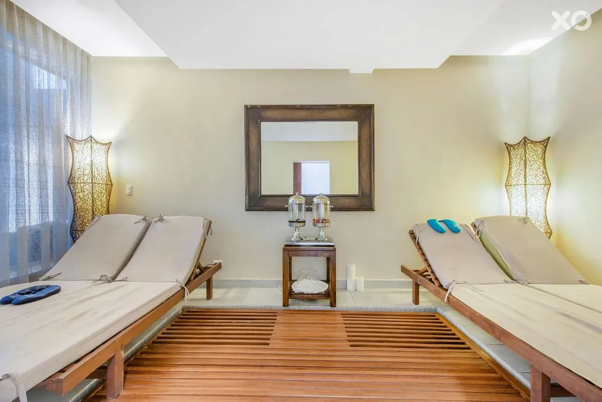 Emotions By Hodelpa Hotel
