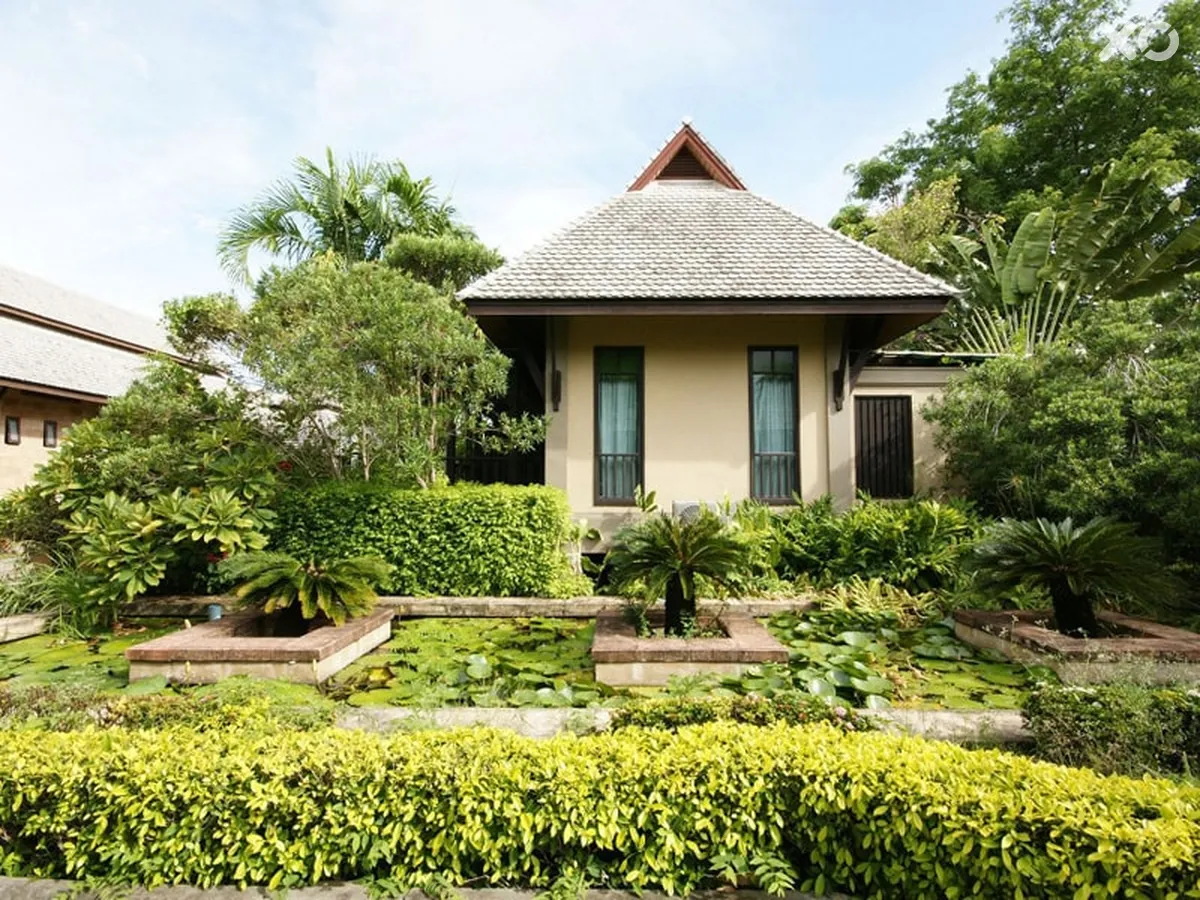 Botany Beach Resort