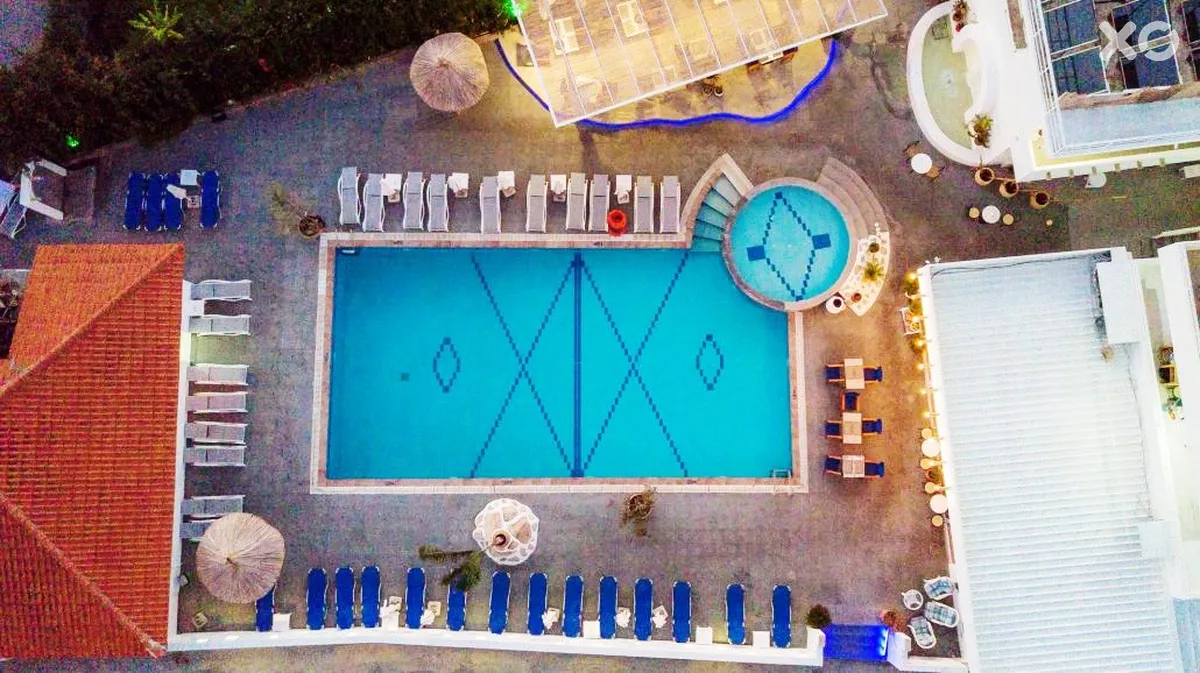 Tinas Plus Hotel
