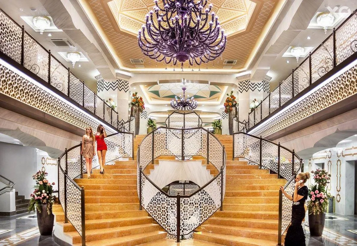 Royal Taj Mahal Hotel