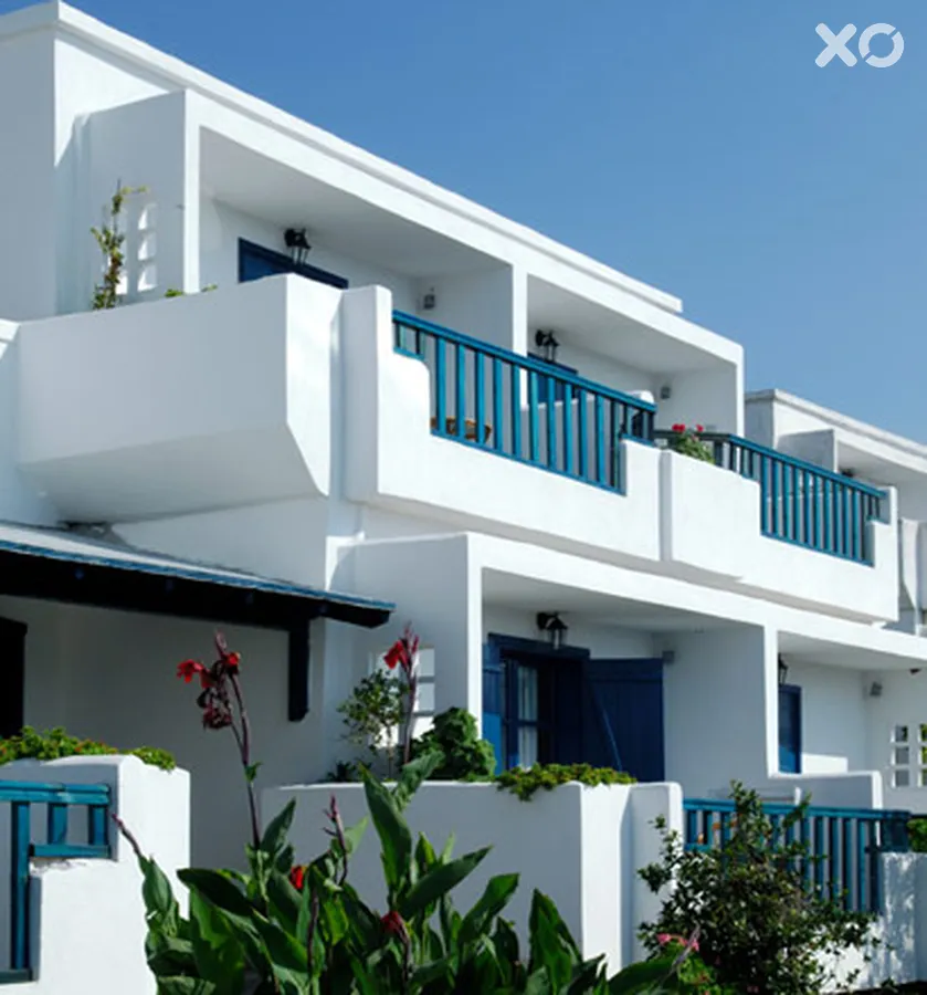 Agionissi Resort