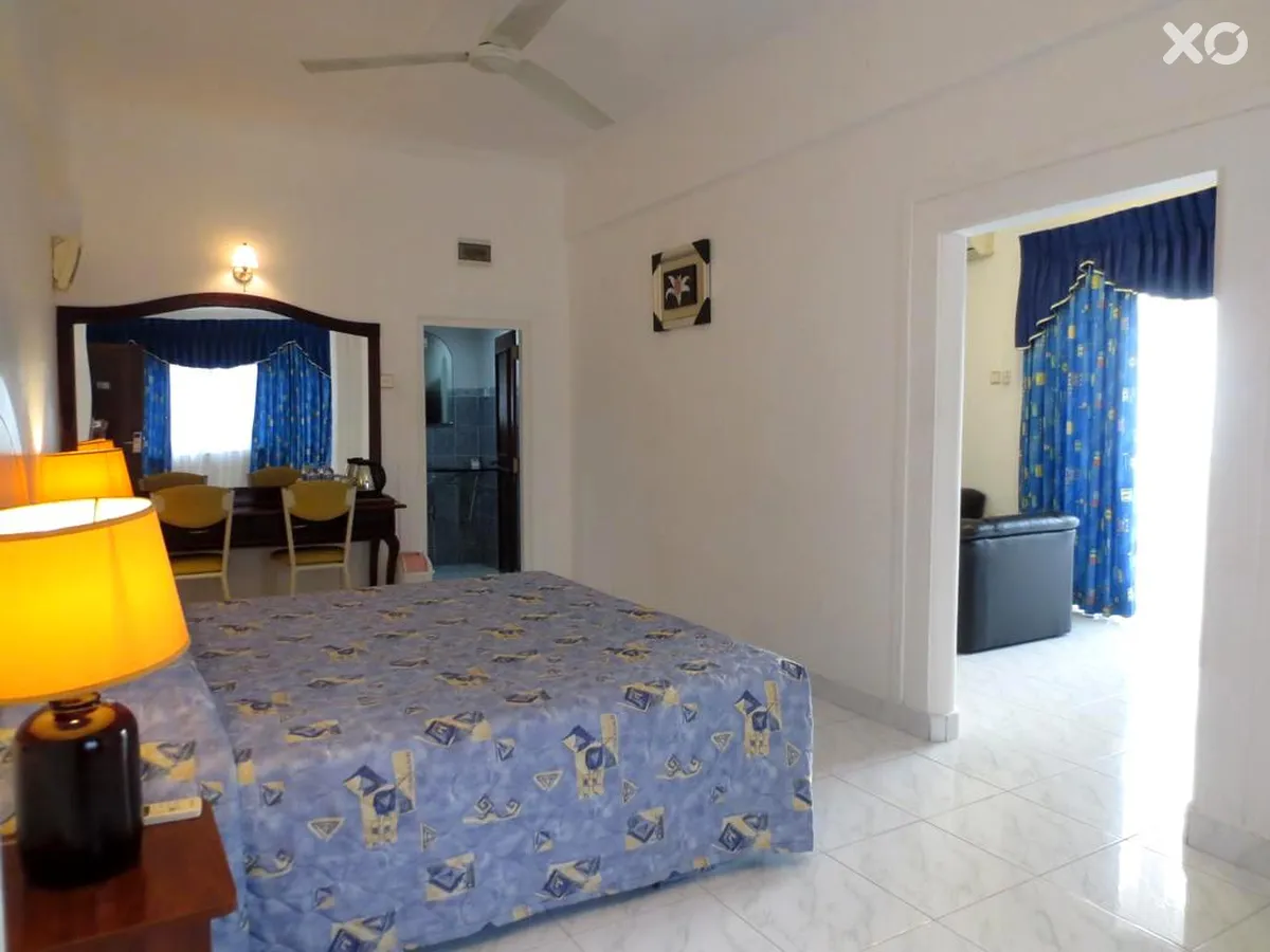 Camelot Beach Hotel