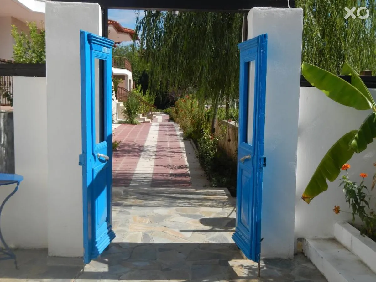 Ampelia Hotel