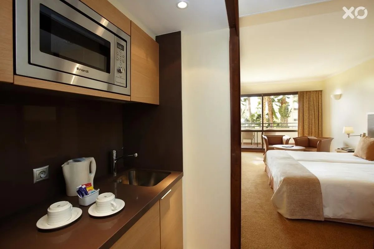 Eden Mar Suite Hotel