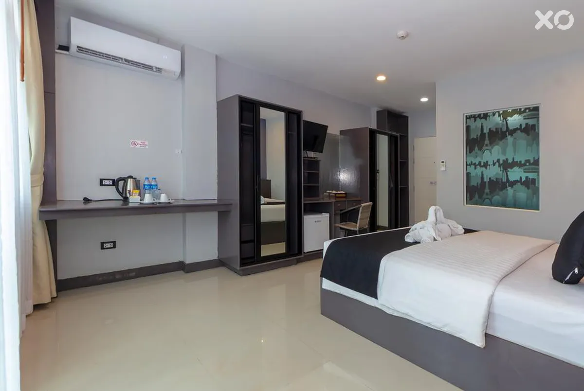 Modern Living Hotel