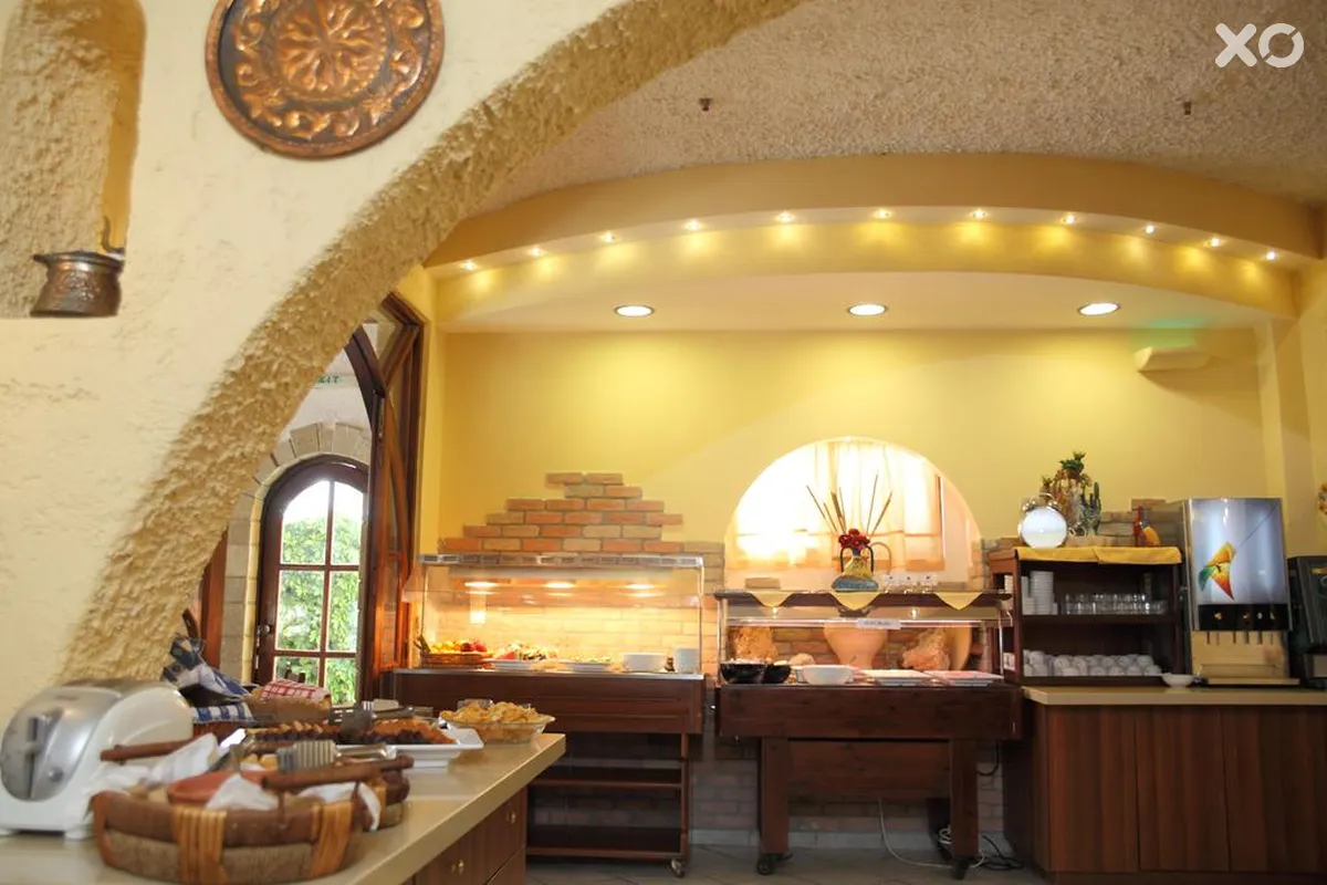 Erato Hotel