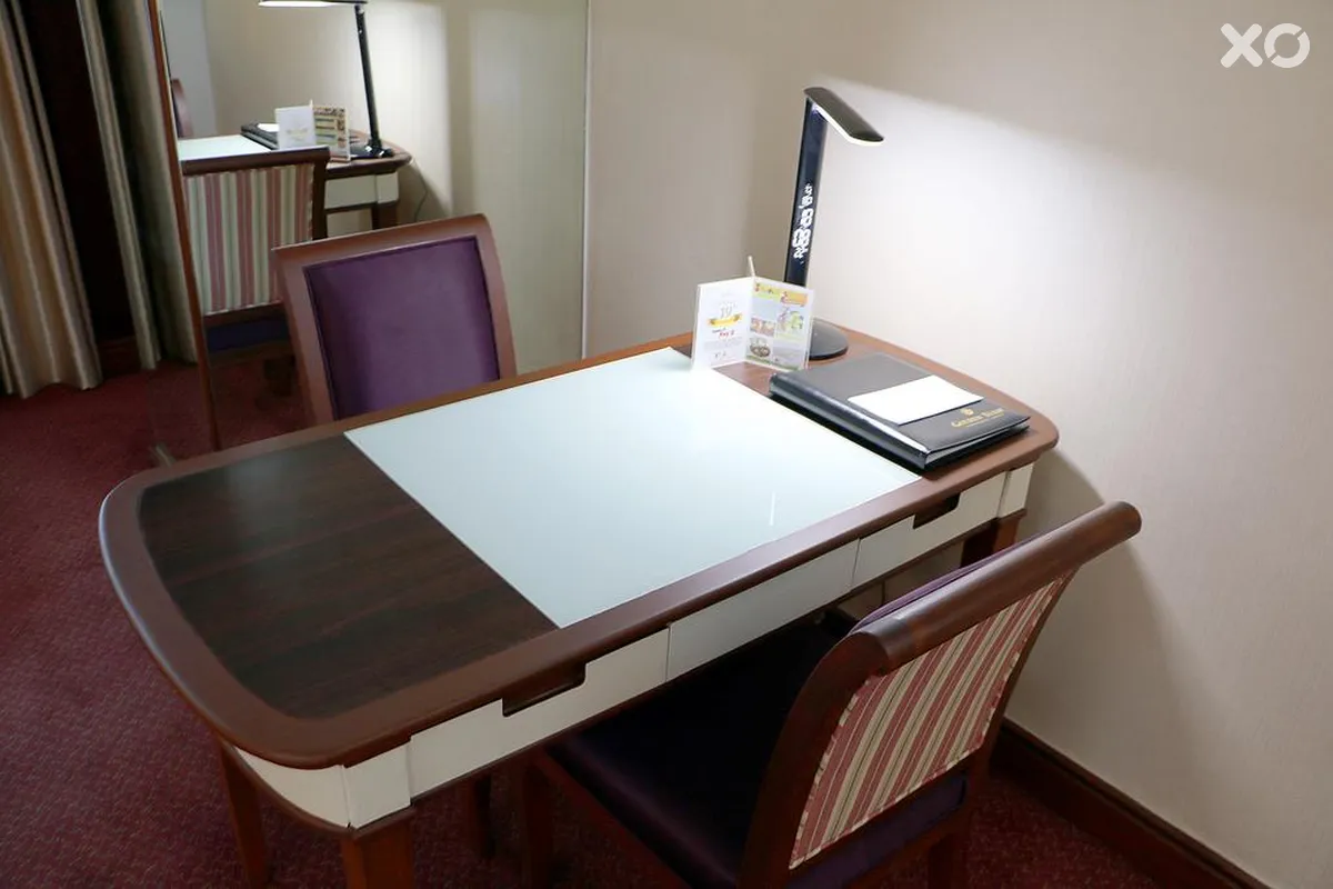 Golden Tulip Sovereign Hotel