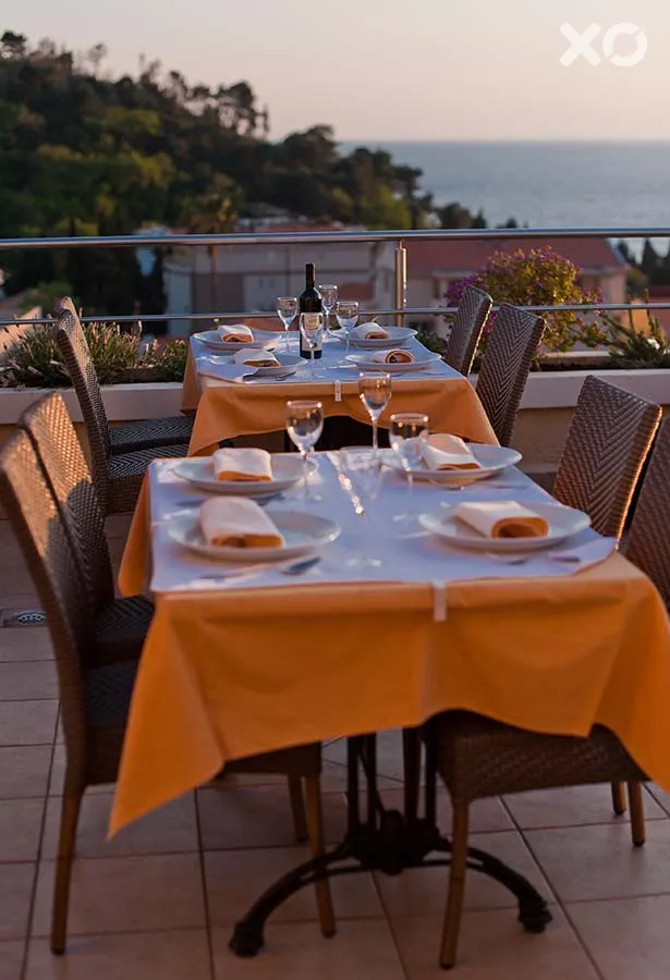 WGrand Hotel