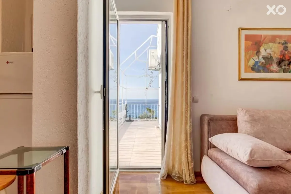 Sun Rose Apartments