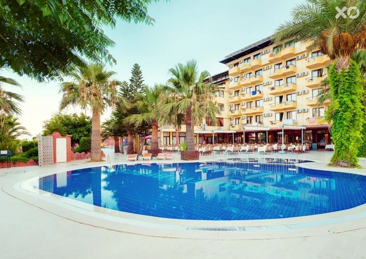 M.C. Mahberi Beach Hotel