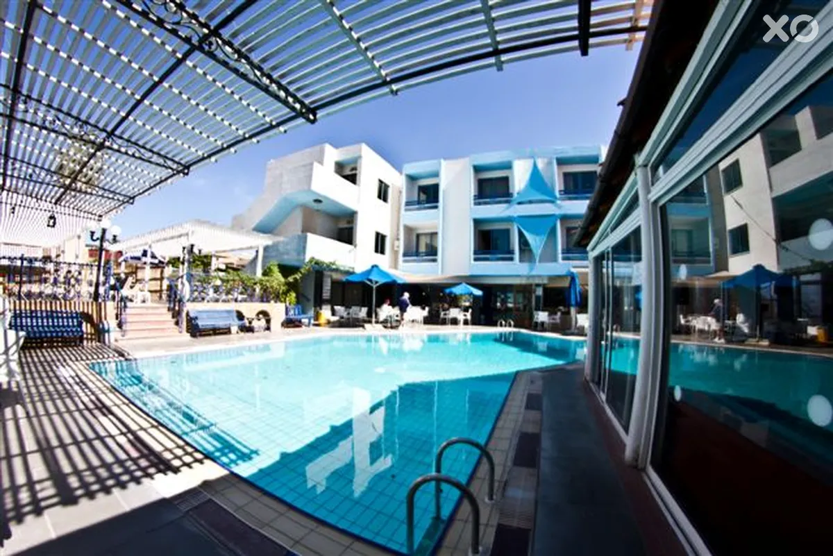 Nereus Hotel