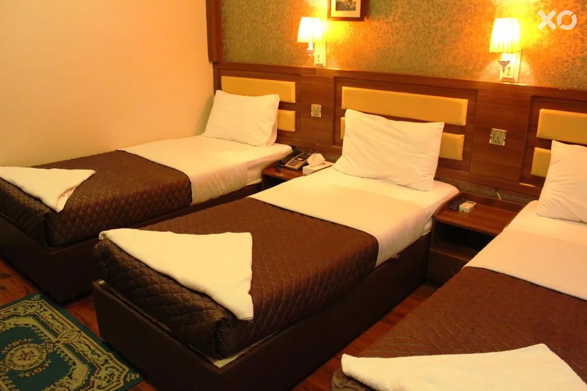 OYO 329 Down Town Hotel