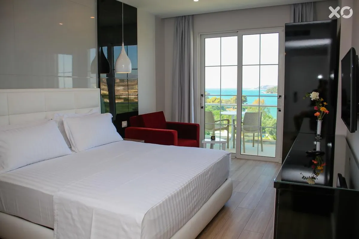 Luxury Hotel