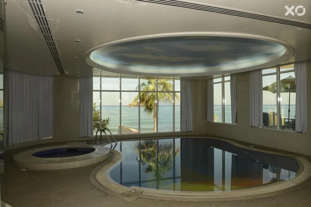 Royal Beach Hotel & Resort