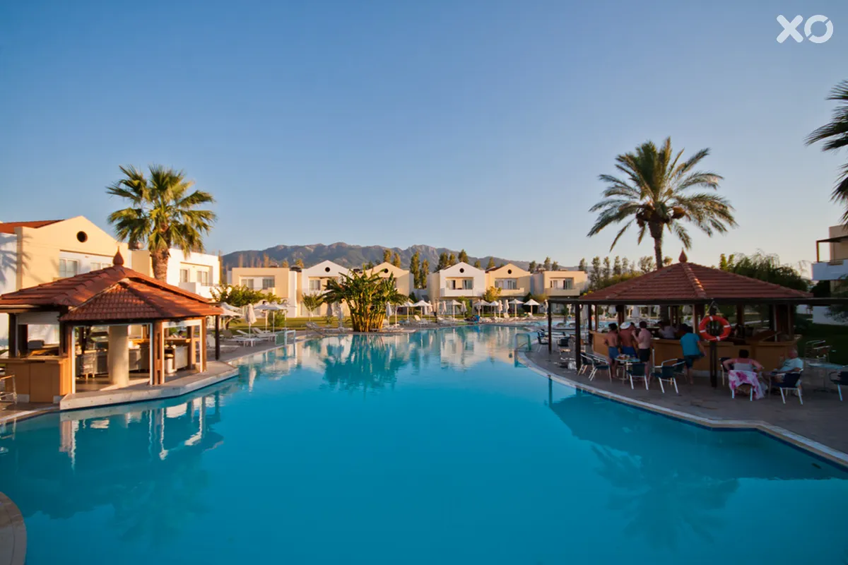 Zorbas Beach Hotel