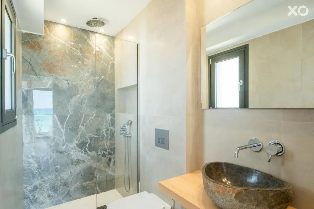 Golden Bee Lifestyle Hotel