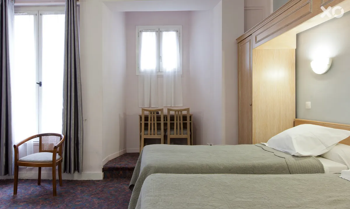 Ambassadeur Hotel
